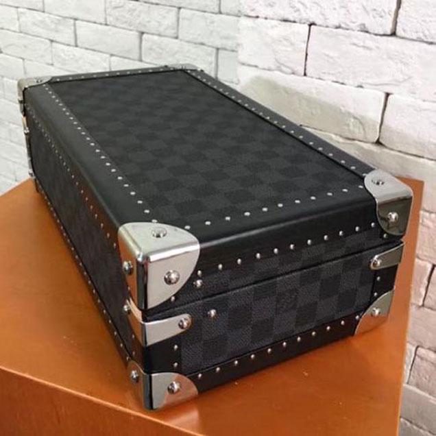 LV 8 Watch Case - Take a look!